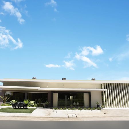 Laoag Parklane Hotel מראה חיצוני תמונה