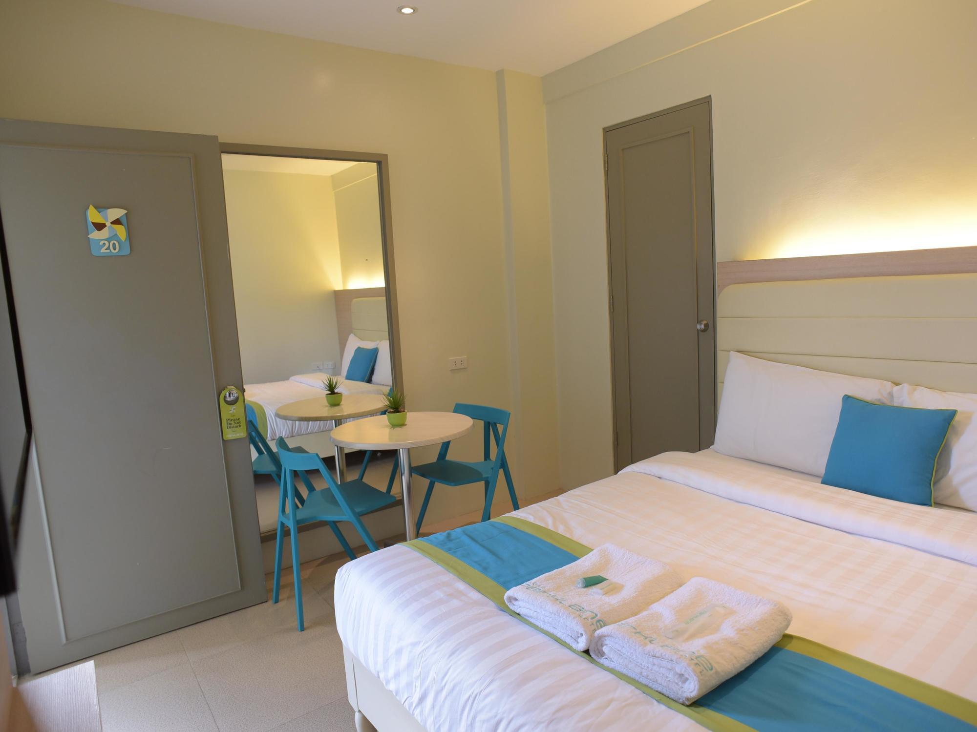 Laoag Parklane Hotel מראה חיצוני תמונה