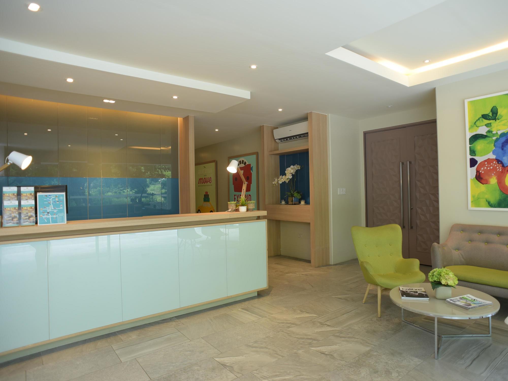 Laoag Parklane Hotel מראה חיצוני תמונה